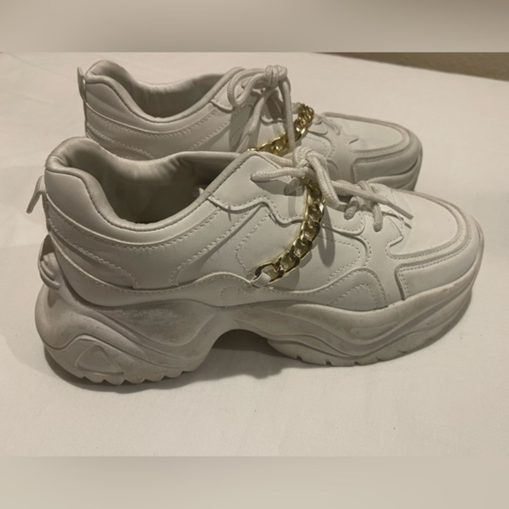 Forever 21 white platform sneakers with gold chain size 7